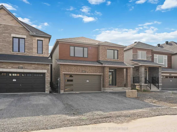 623 Idyllic Ter, Ottawa, ON K4A 5P3