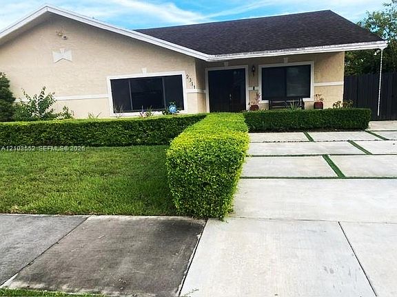 2nd image of 9311 SW 100th Avenue Rd