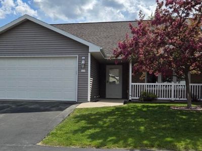 111 Stone Castle Dr, Fond Du Lac, WI, 54935