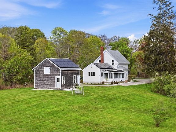 2nd image of 29 Bartlett Rd