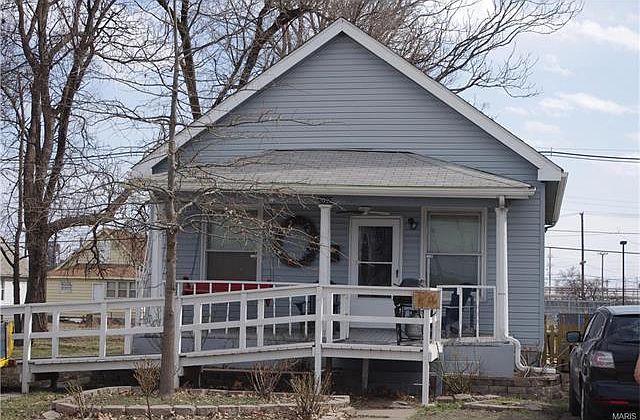 1st image of 2022 Washington Ave