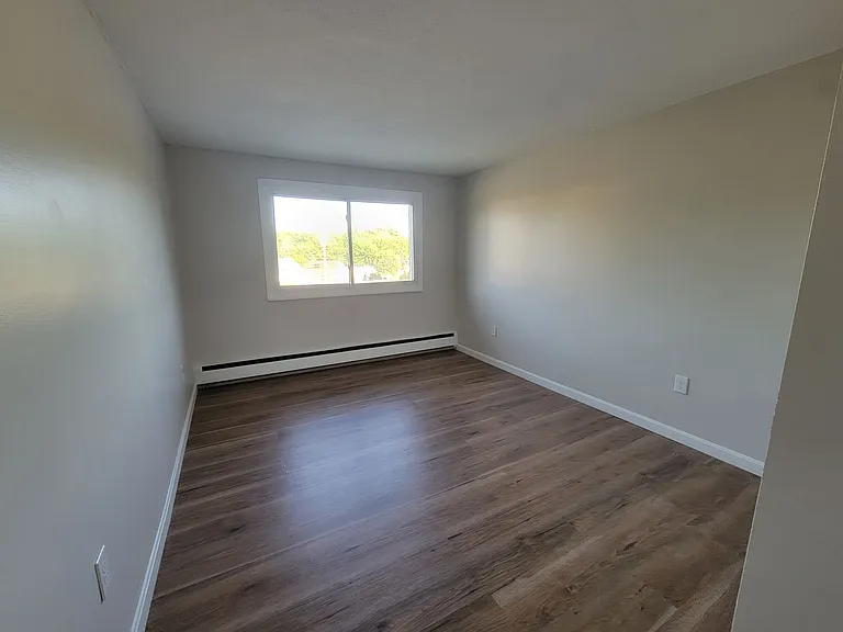 81 Fisherville Rd — Photo 14