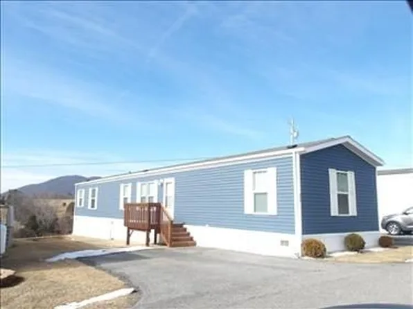 326 Robincrest Cir, Thaxton, VA 24174