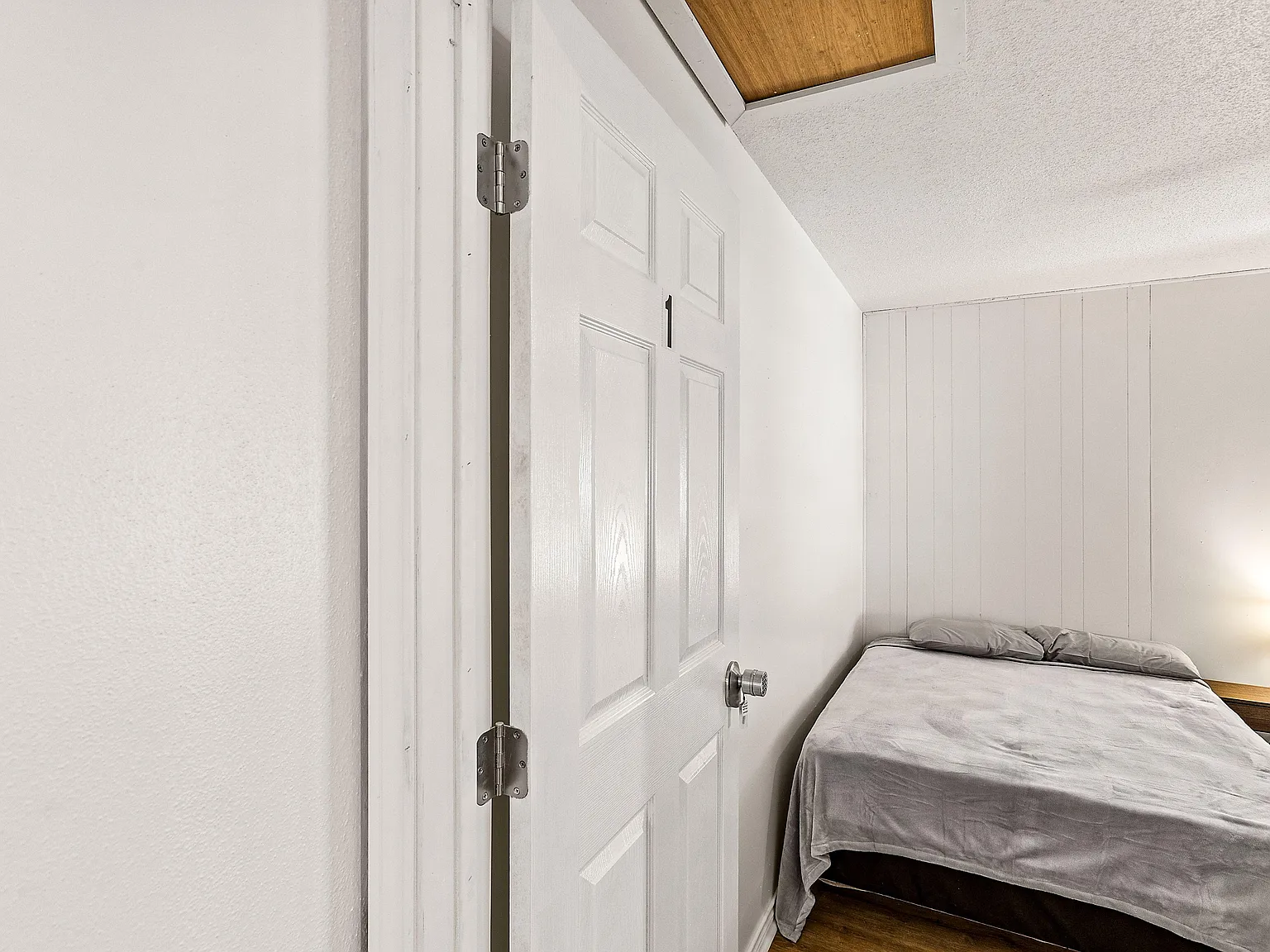 4 bed, 2.0 bath, 2282 sqft, $845 — Photo 3