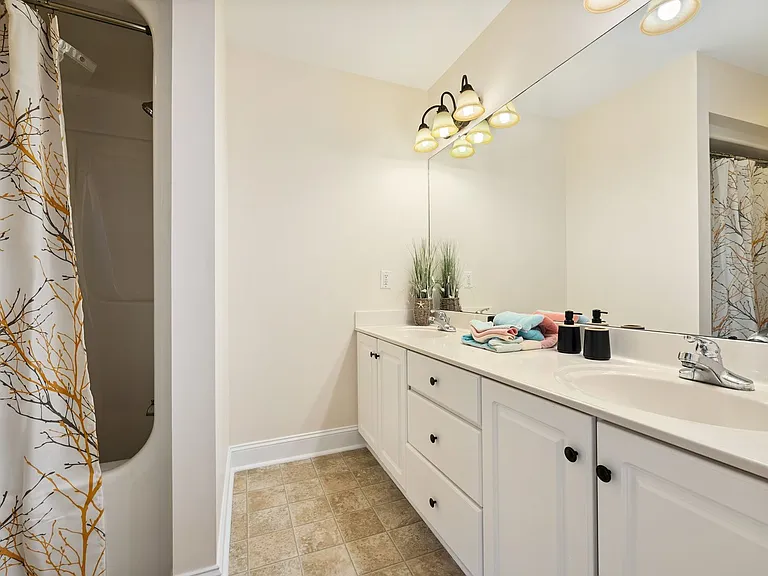 702 Teague Pl — Photo 10