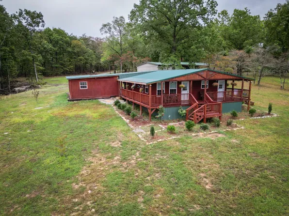 1089 Valley View Rd, Crossville, TN 38572