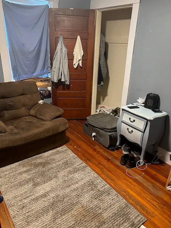 1 bed, 150 sqft, $760 — Photo 1