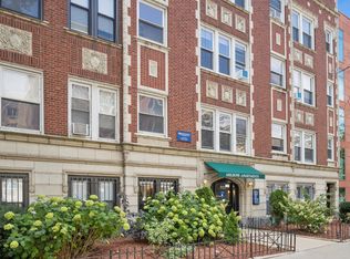 511 West Melrose, Chicago, IL 60657