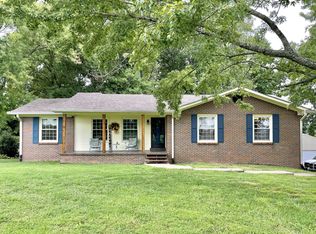 1040 Harve Brown Rd, Bethpage, TN 37022