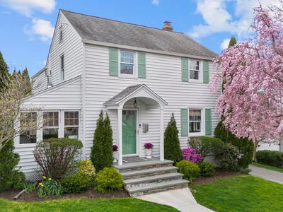 319 Seaside Avenue, Bridgeport, CT, 06605