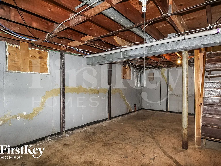 7611 E 47th Ter — Photo 14