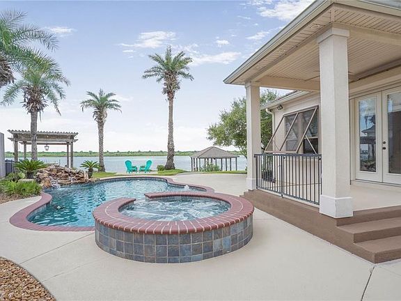 4th image of 4108 E Marina Villa Dr