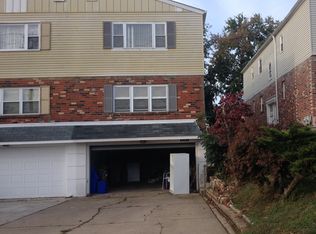 3384 Red Lion Rd, Philadelphia, PA 19114