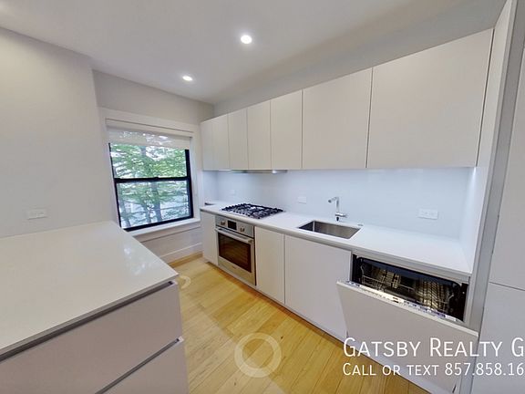 2nd image of 124 Highland Ave #29R