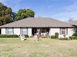 215 Pecan Creek St, Red Oak, TX 75154