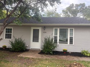 3206 W 70th St, Davenport, IA
