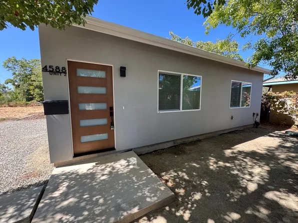 4588 73rd St Unit 2, Sacramento, CA 95820