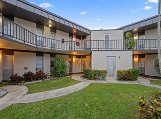 2 Greenway Vlg N UNIT 109, Royal Palm Beach, FL 33411