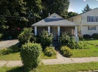 4 11th Ave, Huntington Station, NY 11746
