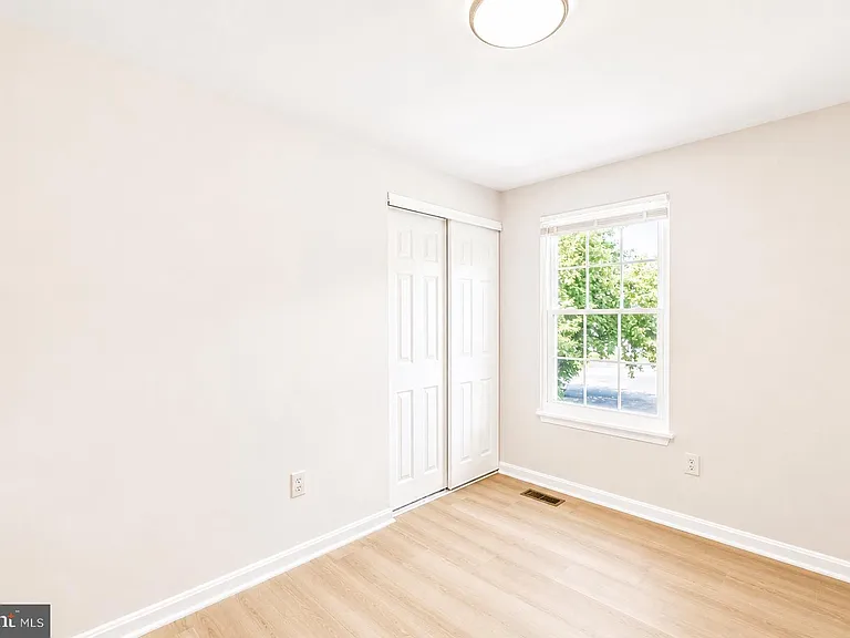 11 Noblewood Ct — Photo 18
