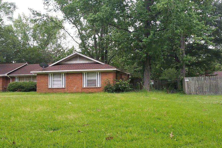 2nd image of 115 Wooddell Ct