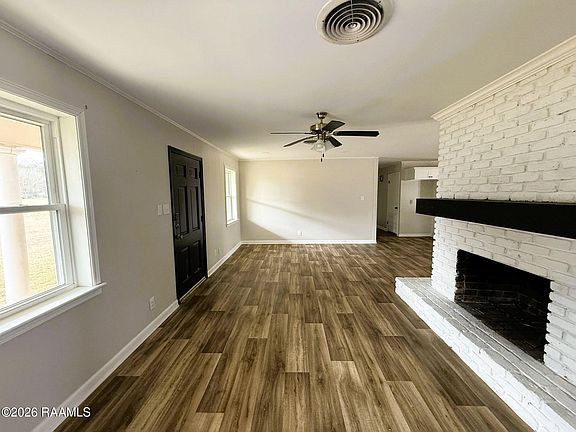5th image of 215 Saint Ann Ave