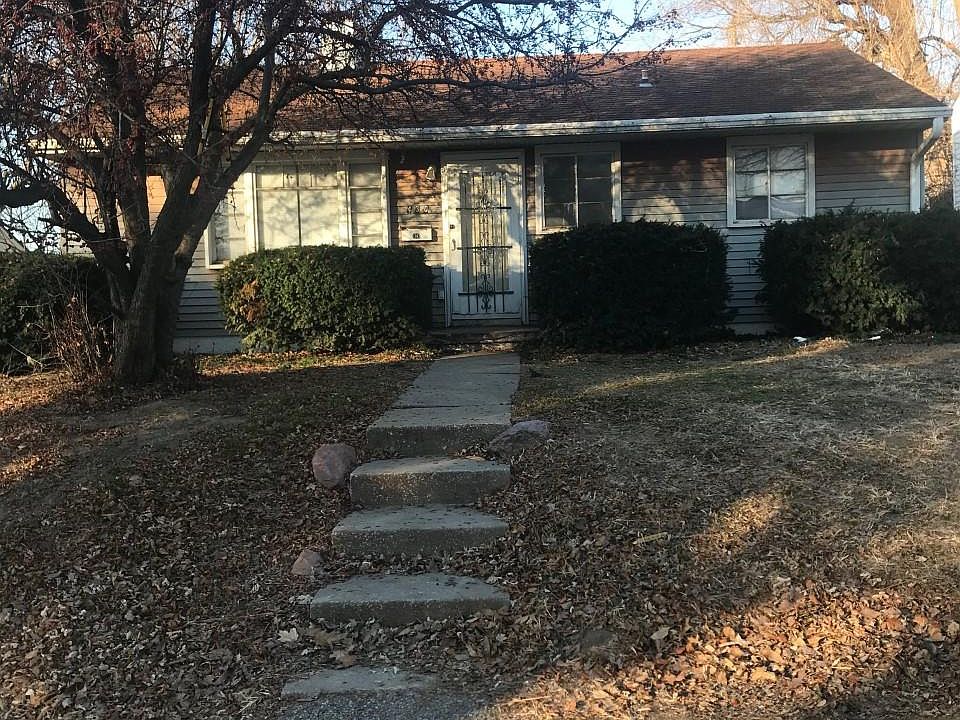 1st image of 430 Eulich St