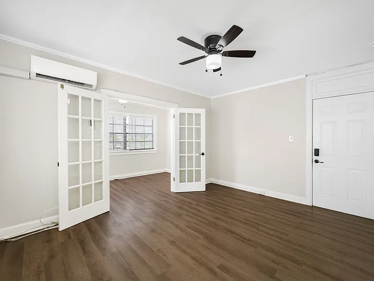517 Columbia Dr — Photo 13