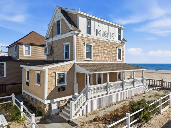 225 Atlantic Ave, Wells, ME 04090