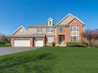 575 Orchard Pond Dr, Lake Zurich, IL 60047