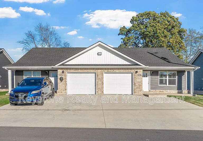 105 Mace Ln #A — Photo 1