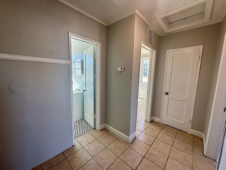 716B Miller Rd — Photo 4