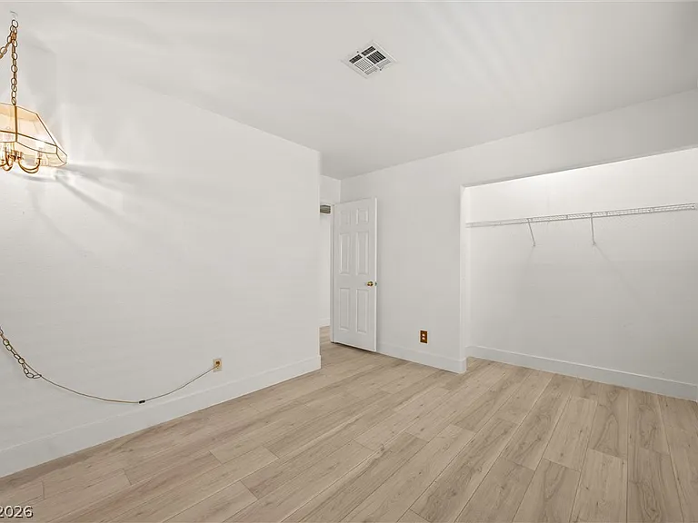 360 Humboldt North Dr — Photo 30