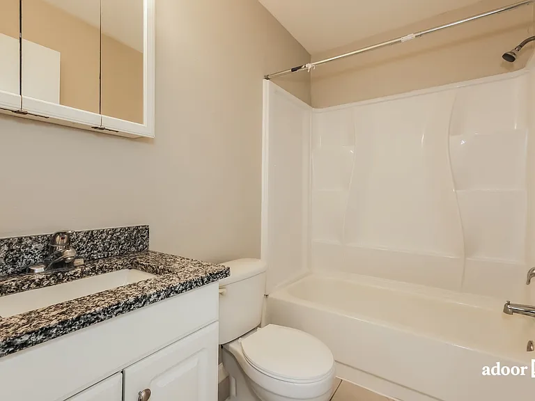 1024 Bridlewood Way — Photo 10