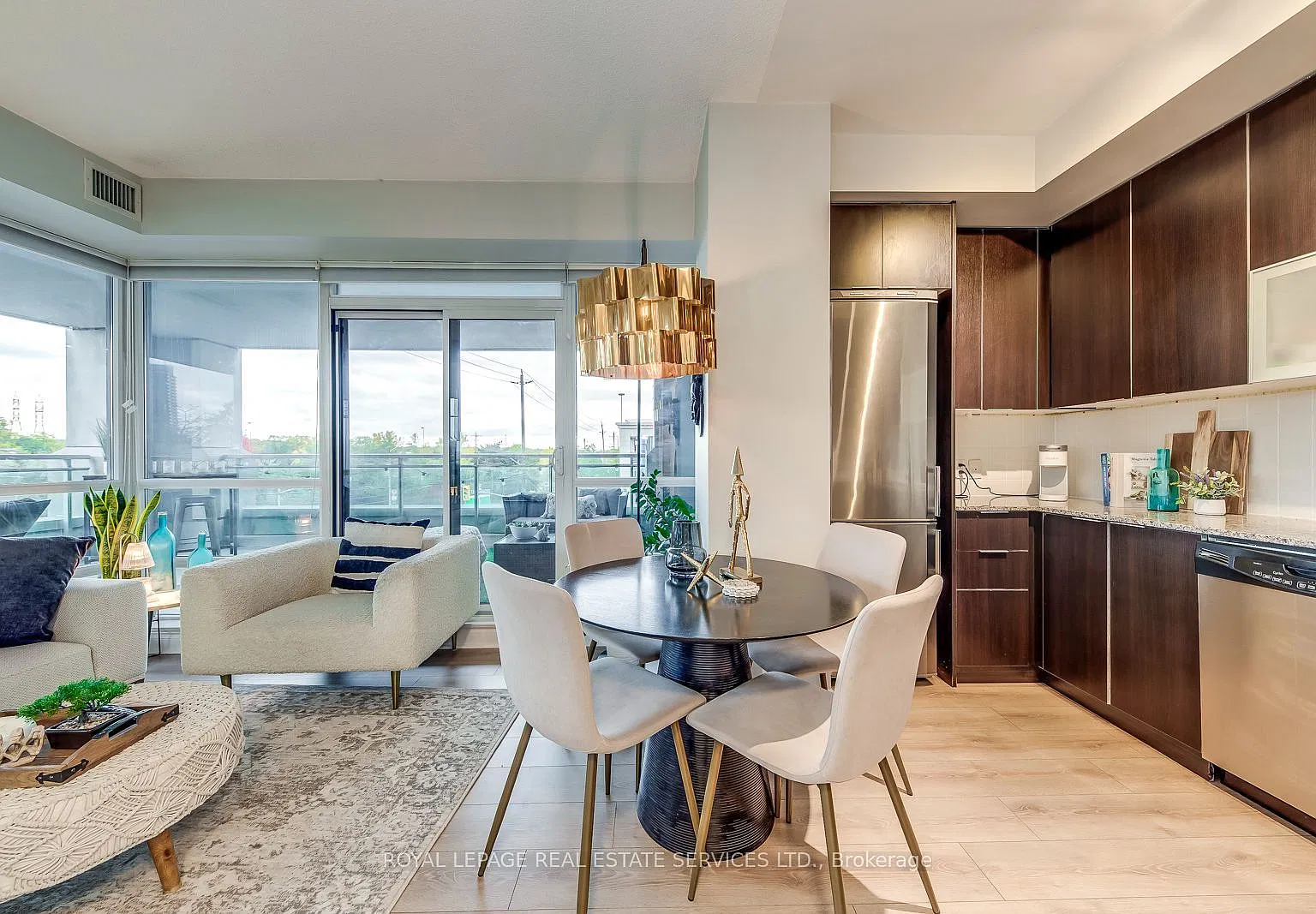 Nautilus at Waterview Condos — Photo 3