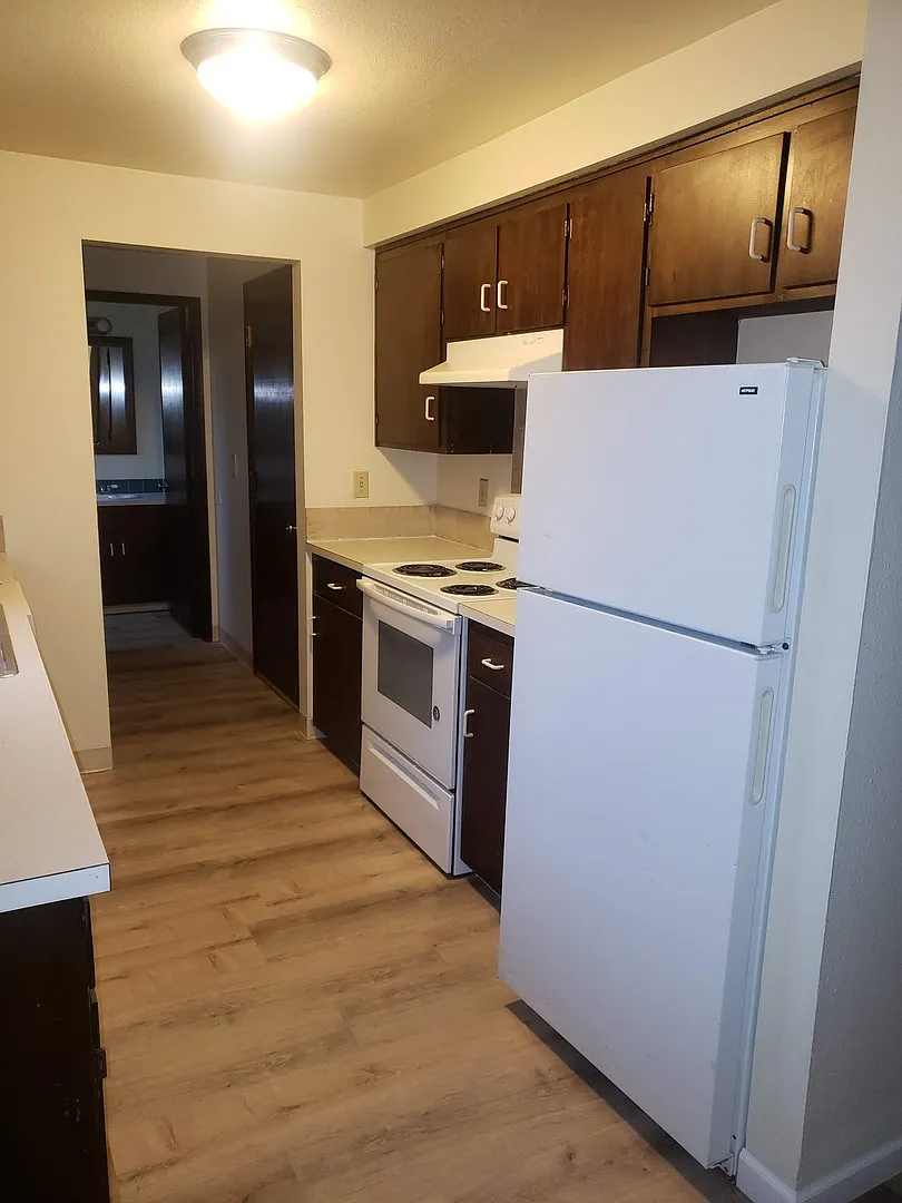 Remodeled 2 Bedroom Townhome — Photo 4