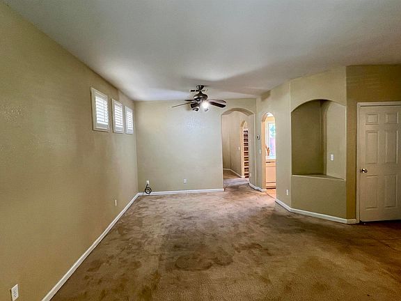 3rd image of 3811 Claire St