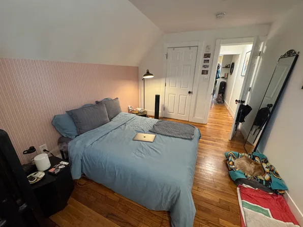 9-11 Blake St #6, Cambridge, MA 02140