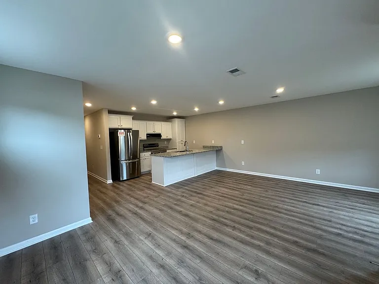 209 Mountaindale Dr — Photo 5