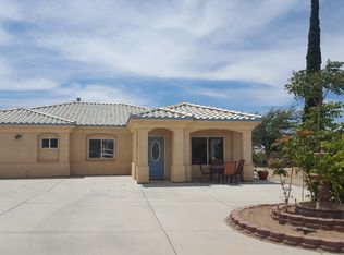 8235 Daisy Rd, Oak Hills, CA 92344