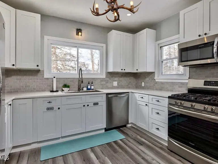210 Hatchery Rd — Photo 17
