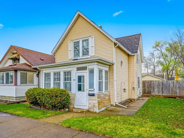 857 Rose Ave E, Saint Paul, MN 55106