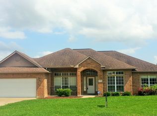 1976 Round Table, New Braunfels, TX 78130