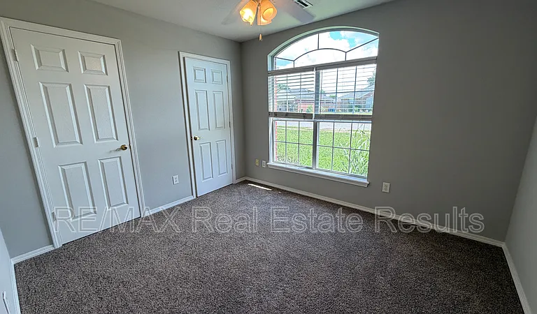 2400 SW 15th St — Photo 14