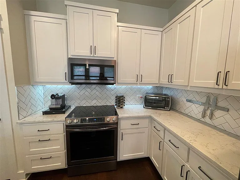13501 Metric Blvd #45 — Photo 4