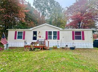 9778 Center Rd, Fredonia, NY 14063