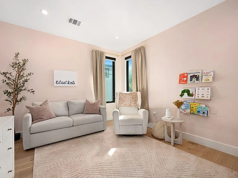 1004 Audrey Ct — Photo 17