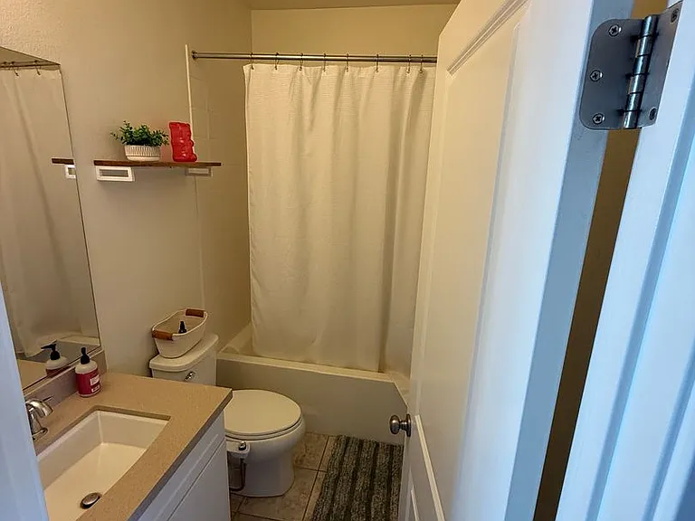 909 Brown St — Photo 9
