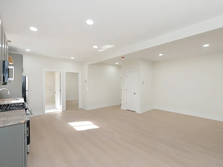 255 Rea Ave #3 — Photo 3