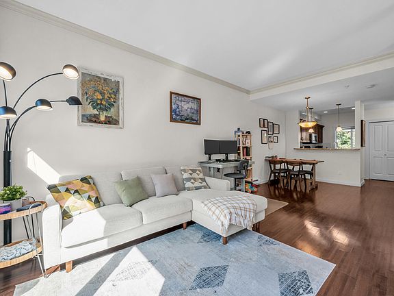 5th image of 6888 Rumble St #10